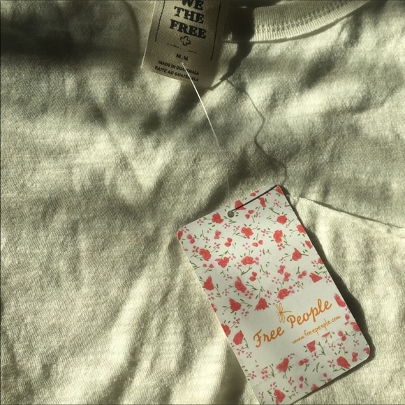 Free People So Easy Tee in Ivory Sz Medium - Picture 5 of 6